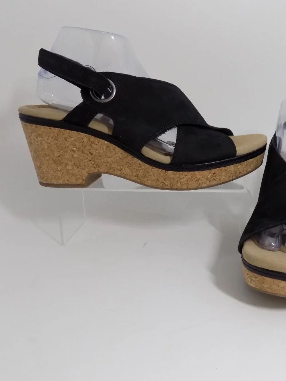 Clarks Women's Black Suede Platform Strappy Sandals